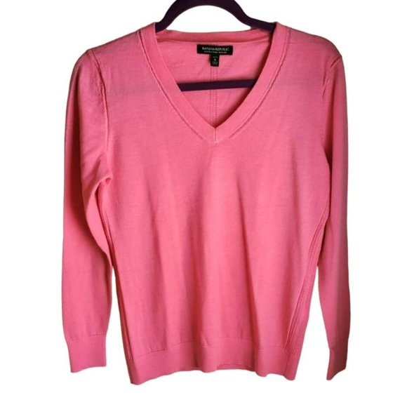 Banana Republic Women's Barbie Pink Merino Extra Fine Wool Sweater Size SP - Picture 4 of 6